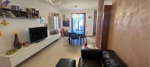 Квартира с 4 комнатами в Порденоне, Италия № 234678 2