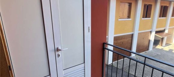 Квартира с 4 комнатами в Порденоне, Италия № 234678 19