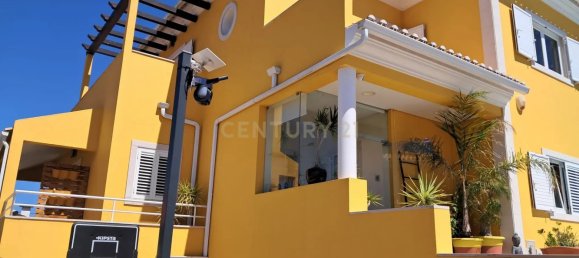 5 bedrooms Villa in Almada, Portugal No. 291427 3