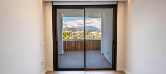 2 bedrooms Apartment in Marbella, Spain No. 125240 6