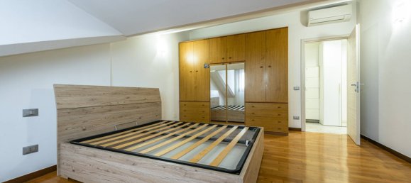 2 bedrooms Apartment in Bergamo, Italy No. 2179 6