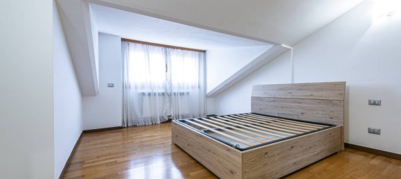 2 bedrooms Apartment in Bergamo, Italy No. 2179 5