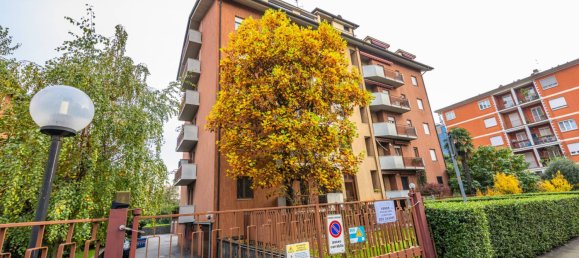 2 bedrooms Apartment in Bergamo, Italy No. 2179 19