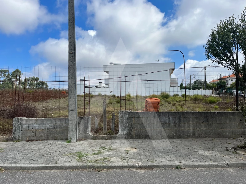  Land in Aradas, Portugal No. 93232