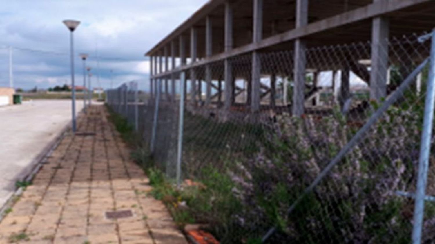 Terreno em Zamora, Spain 1166 m² N.º 102197