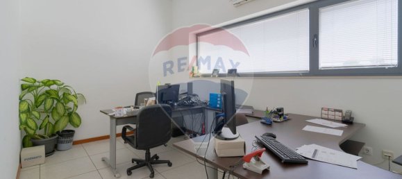 317m² Office in Aveiro, Portugal No. 74487 16