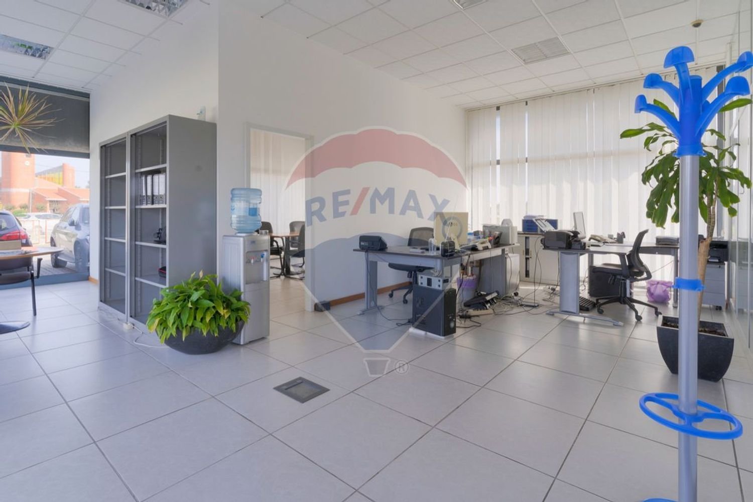 317m² Office in Aveiro, Portugal No. 74487