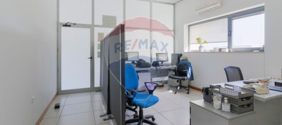 317m² Office in Aveiro, Portugal No. 74487 2