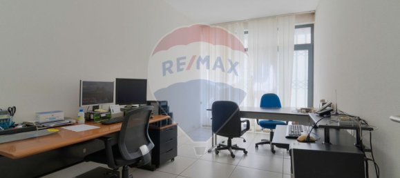 317m² Office in Aveiro, Portugal No. 74487 19