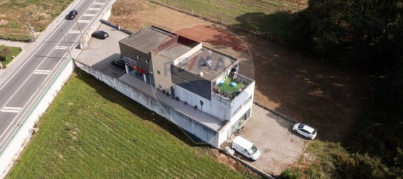 317m² Office in Aveiro, Portugal No. 74487 11