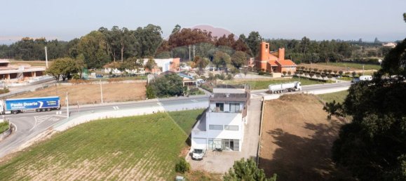 317m² Office in Aveiro, Portugal No. 74487 9