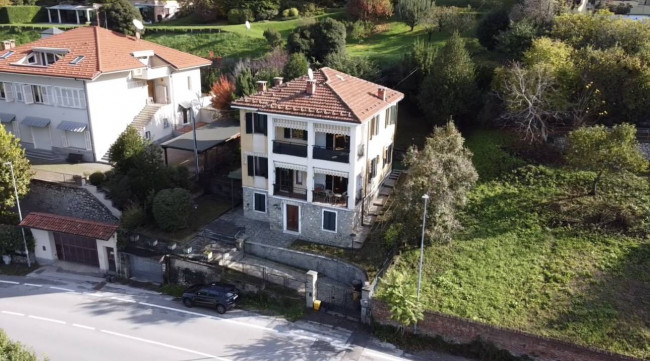 5 bedrooms Villa in Mondovì, Italy No. 154121