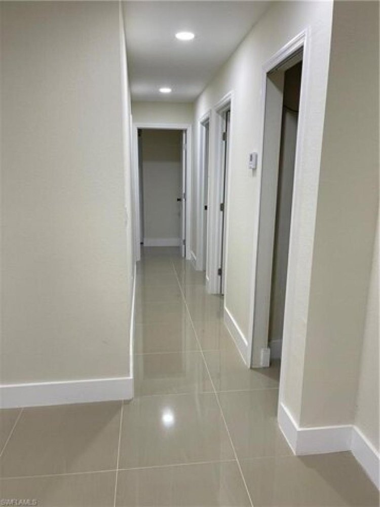 4 bedrooms House in Naples, USA No. 399367