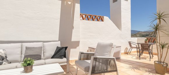 2 chambres Penthouse à Estepona, Spain No. 148723 4
