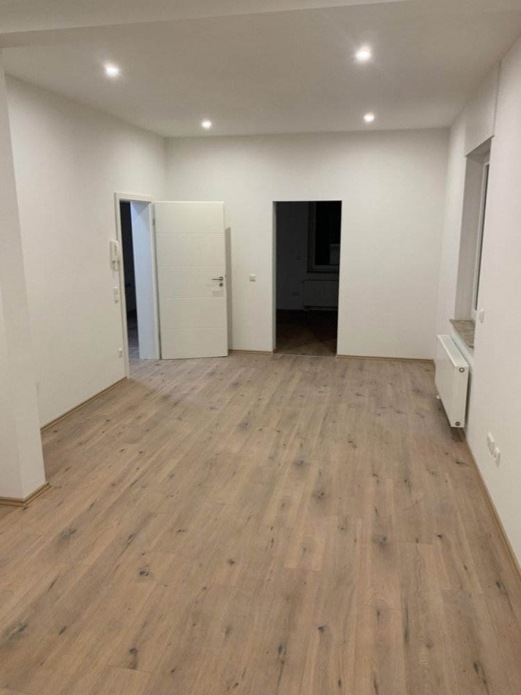 Квартира с 4 комнатами в Эссен, Германия № 78574