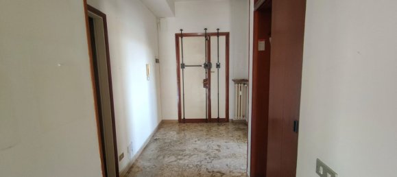 6 bedrooms Apartment in Prato, Italy No. 311507 6