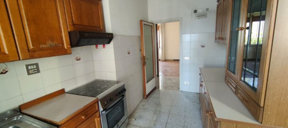 6 bedrooms Apartment in Prato, Italy No. 311507 9