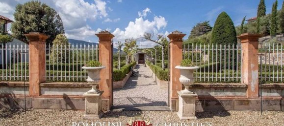 12 bedrooms Villa in Lucca, Italy No. 155993 9