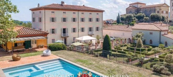 12 bedrooms Villa in Lucca, Italy No. 155993 2