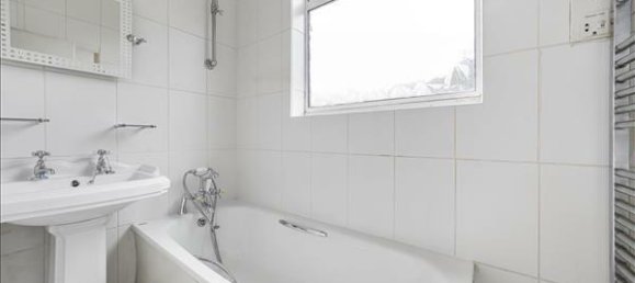 2 bedrooms House in London, United Kingdom No. 7218 9