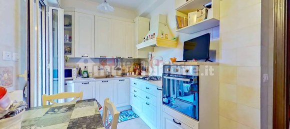 3 bedrooms Apartment in Rome, Italy No. 307684 8