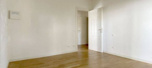 Apartamento T2 em Vicenza, Italy N.º 359262 3