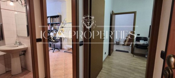 93m² Commercial property in Milan, Italy No. 248472 13