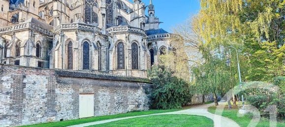 4 bedrooms House in Troyes, France No. 157952 2