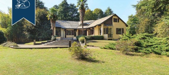 7 bedrooms Villa in Carimate, Italy No. 373670 3