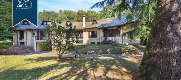 7 bedrooms Villa in Carimate, Italy No. 373670 17