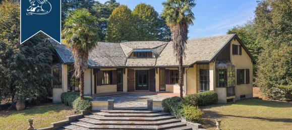 7 bedrooms Villa in Carimate, Italy No. 373670 9