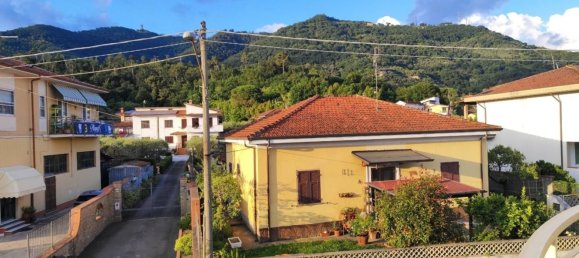 7 rooms House in Carrara, Italy No. 50531 34