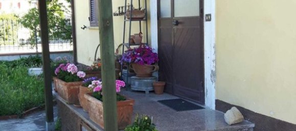 7 rooms House in Carrara, Italy No. 50531 15