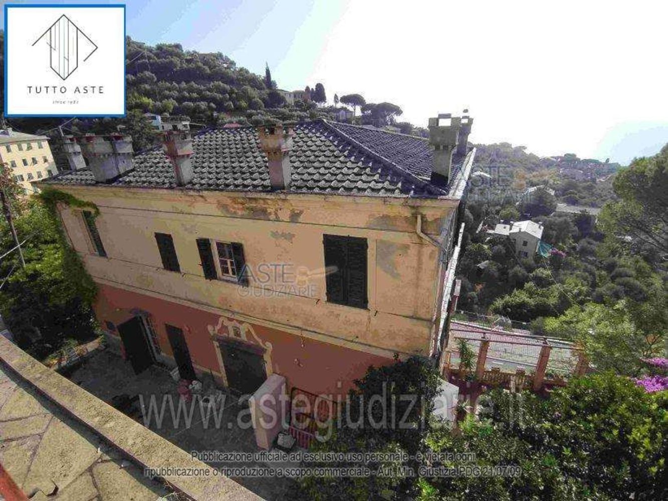 Apartamento de 15 habitaciónes en Camogli, Italy No. 185615