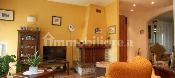 4 bedrooms House in Montemarciano, Italy No. 258230 3