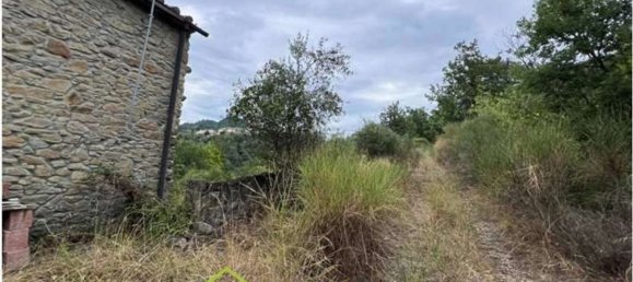 4 bedrooms House in Vernio, Italy No. 323728 8