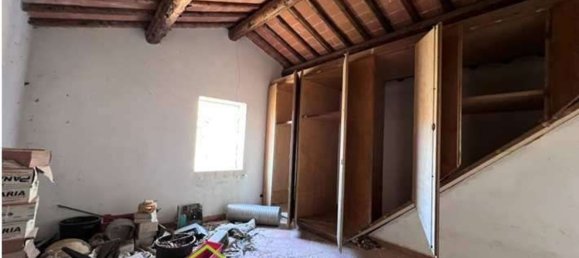 4 bedrooms House in Vernio, Italy No. 323728 33