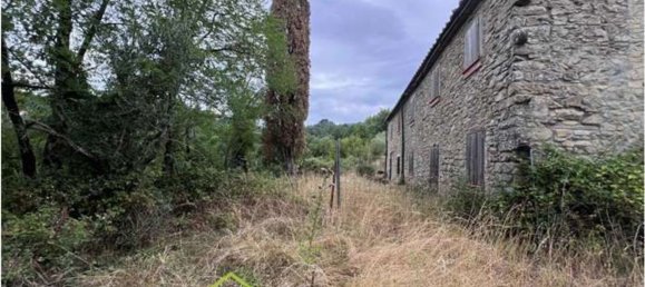 4 bedrooms House in Vernio, Italy No. 323728 7