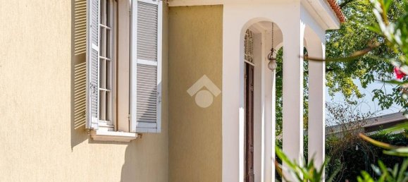 4 bedrooms Villa in Parma, Italy No. 377079 6