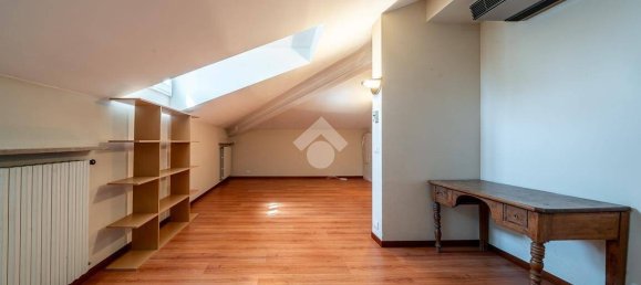 4 bedrooms Villa in Parma, Italy No. 377079 23