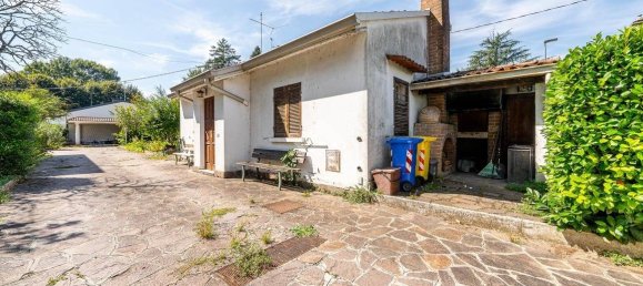 4 bedrooms Villa in Parma, Italy No. 377079 28