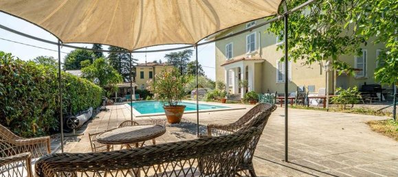 4 bedrooms Villa in Parma, Italy No. 377079 5