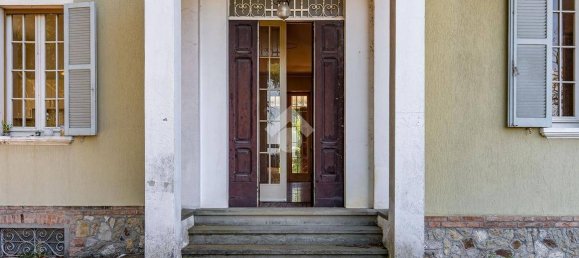 4 bedrooms Villa in Parma, Italy No. 377079 27