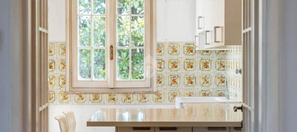 4 bedrooms Villa in Parma, Italy No. 377079 11