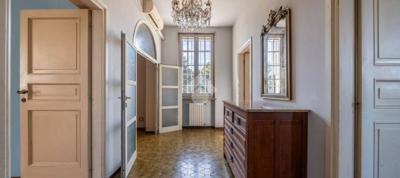 4 bedrooms Villa in Parma, Italy No. 377079 19