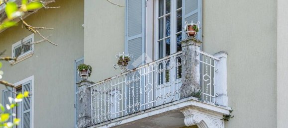 4 bedrooms Villa in Parma, Italy No. 377079 15