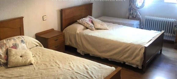 Apartamento de 4 dormitorios en Salamanca, Spain No. 93576 4