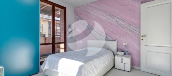 3 Schlafzimmer Villa in Granarolo dell'Emilia, Italy, Nr. 334246 32