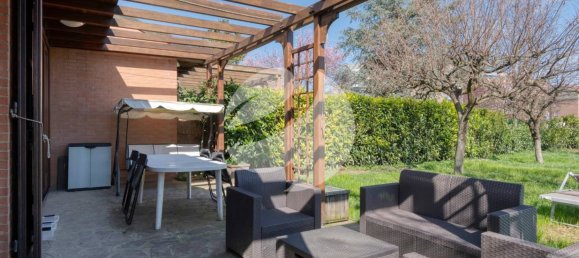 3 Schlafzimmer Villa in Granarolo dell'Emilia, Italy, Nr. 334246 47