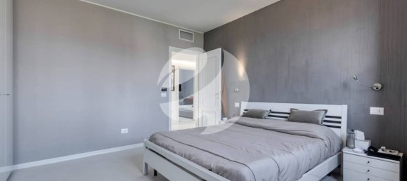 3 Schlafzimmer Villa in Granarolo dell'Emilia, Italy, Nr. 334246 50